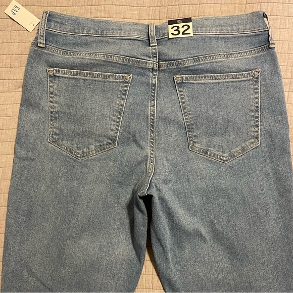 GAP True Skinny Mid Rise Jeans Light Wash 660446 32/14R - Picture 14 of 14